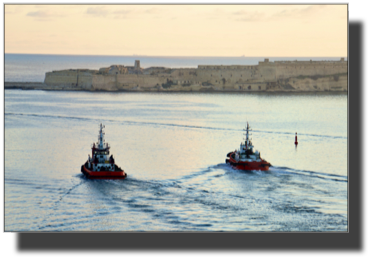 Early morning. Fort Rikasoli gard the entrence to Valletta Grand Harbour 
DSC08994 2.jpeg